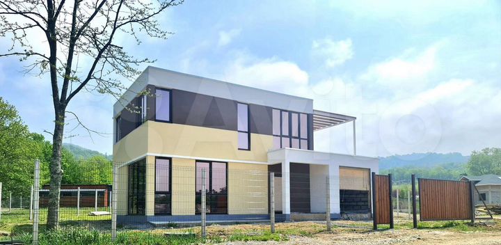 Коттедж 190 м² на участке 5 сот.