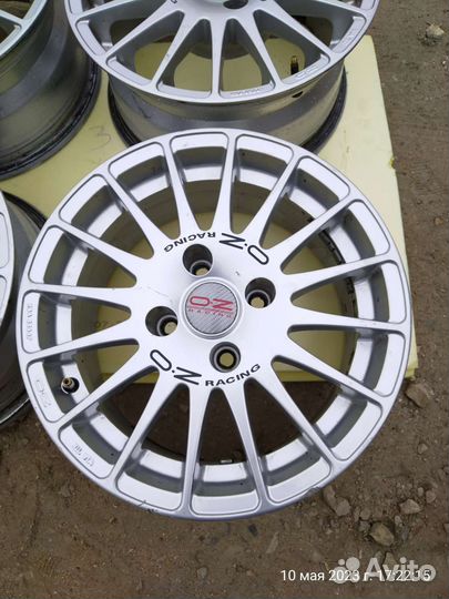 OZ Racing Superturismo r15 4x108