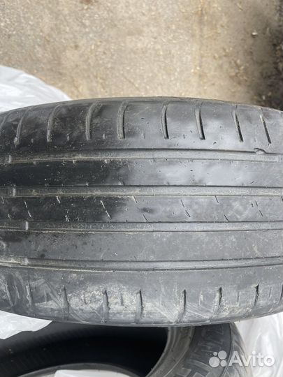 Kumho Ecsta HS51 215/55 R17 94W