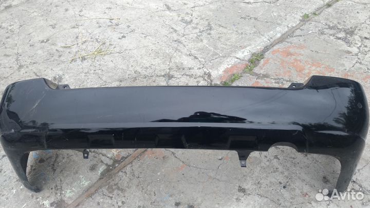 Продам задний бампер Kluger 2004 рестайл