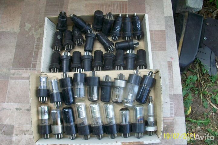 Радиолампы древние и не очень