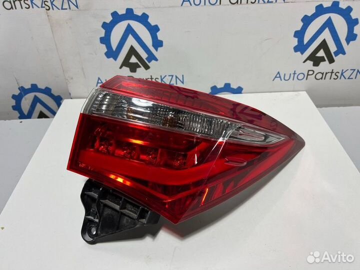 Фонарь задний правый Toyota Corolla