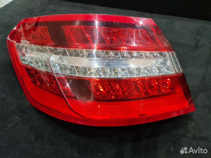 Левый фонарь Mercedes W212 дорест