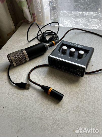 Внешняя звуковая карта behringer u-phoria um2