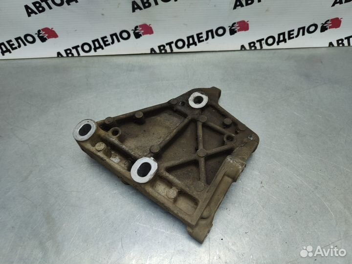 Кронштейн Honda Logo GA3 2000 г.в