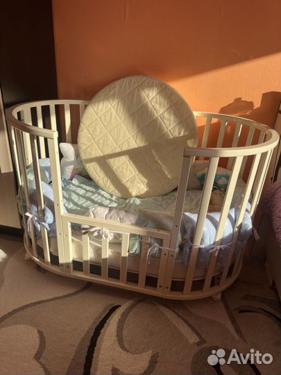Круглая кроватка трансформер с маятником