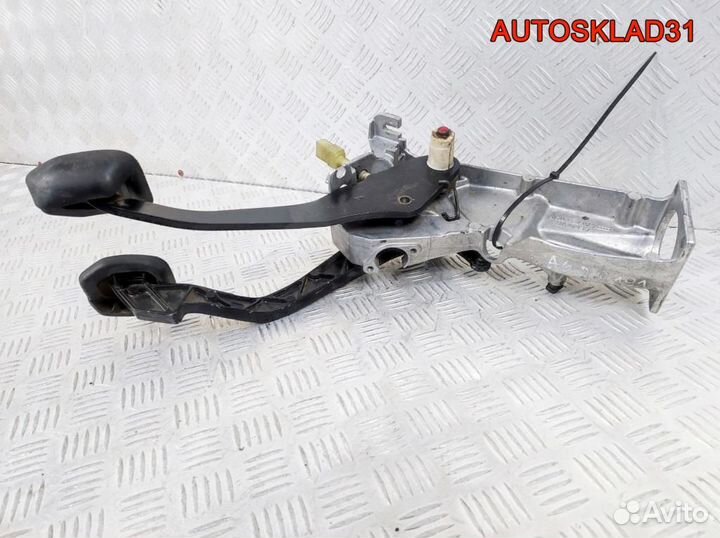 Блок педалей МКПП Audi A6 C4 4A1721115B