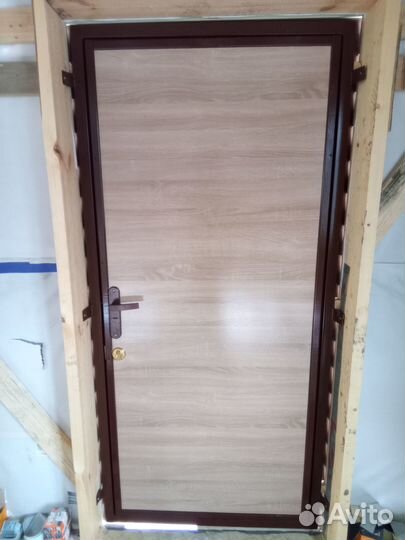 Двери входные на дачу,в дом,тамбурные