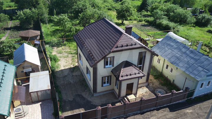 Коттедж 158,6 м² на участке 10 сот.