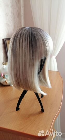 Парик каре блонд с челкой искусственный
