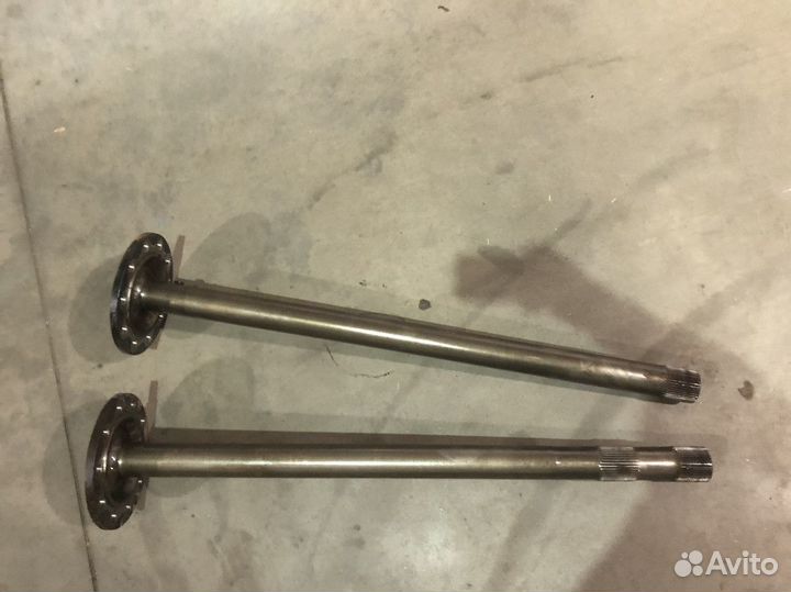Вал оси задней