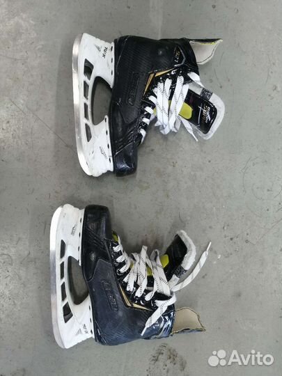 Коньки хоккейные бауэр