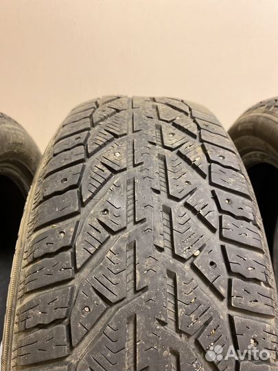 Tigar Ice 215/55 R17 98