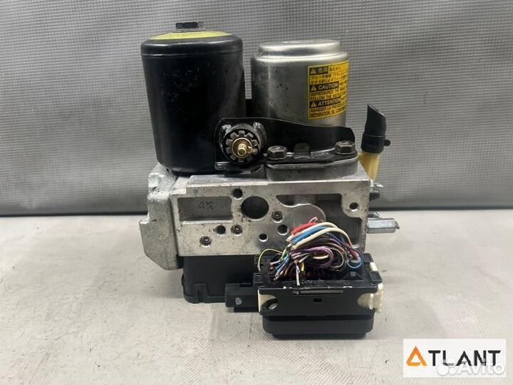 Блок abs toyota crown majesta