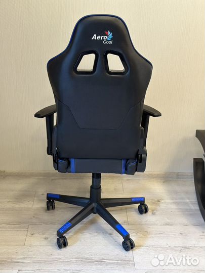 Компьютерный стул новый