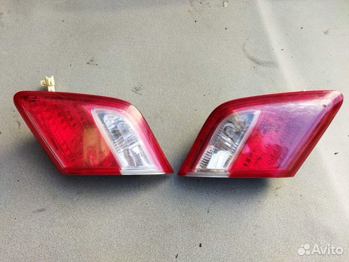 Стопы багажника Toyota Camry v40