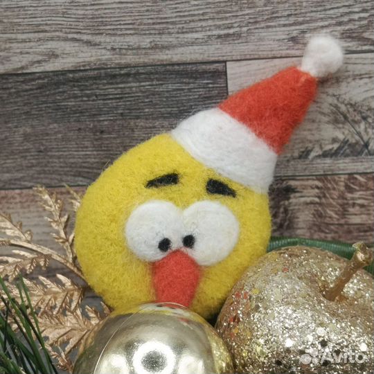 Валяная птичка на магните