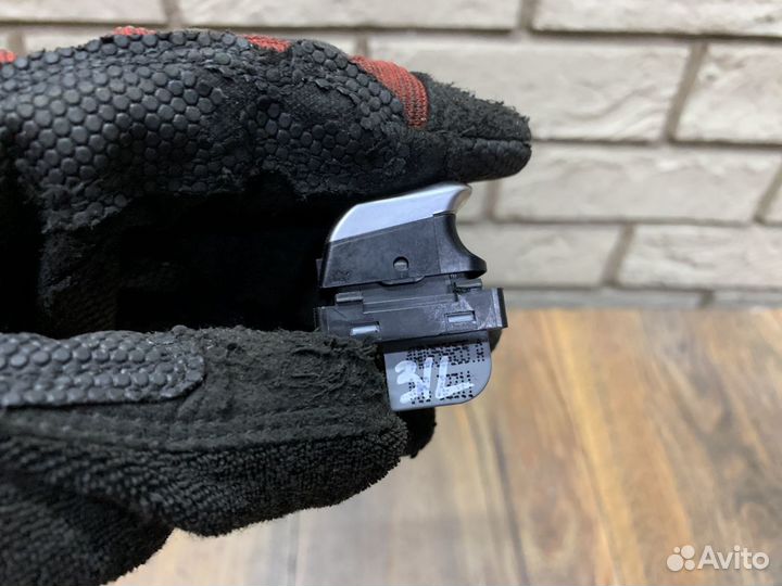 Audi A7 (4G8) Кнопка стеклоподъемника LH RH