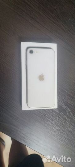 iPhone SE (2022), 64 ГБ