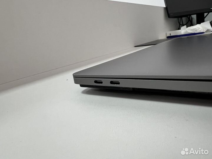 MacBook Pro 15 i9 32gb 2019