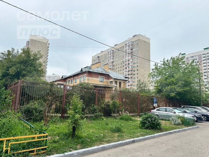 2-к. квартира, 56,5 м², 1/17 эт.