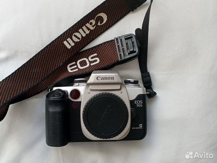 Canon EOS 50e Зеркальный плёночный фотоаппарат