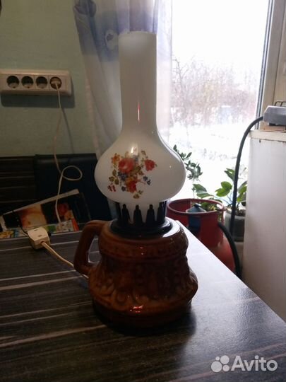 Светильник настольный