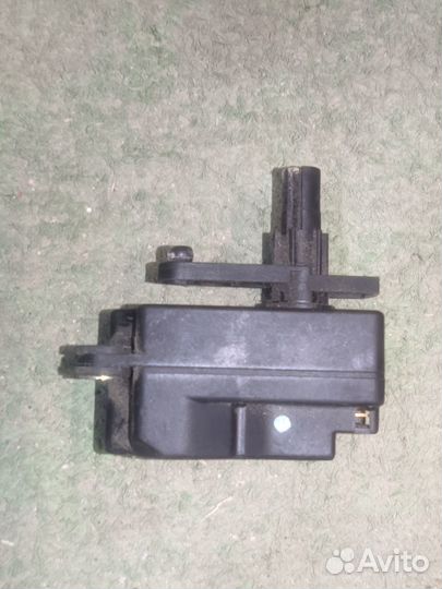 Моторчик заслонки отопителя Volvo XC90 s 80