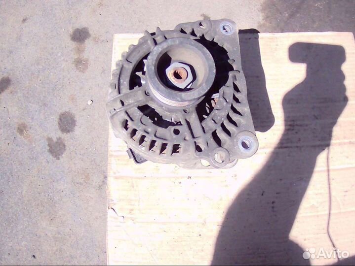 Генератор Volkswagen Golf 4 037903025E