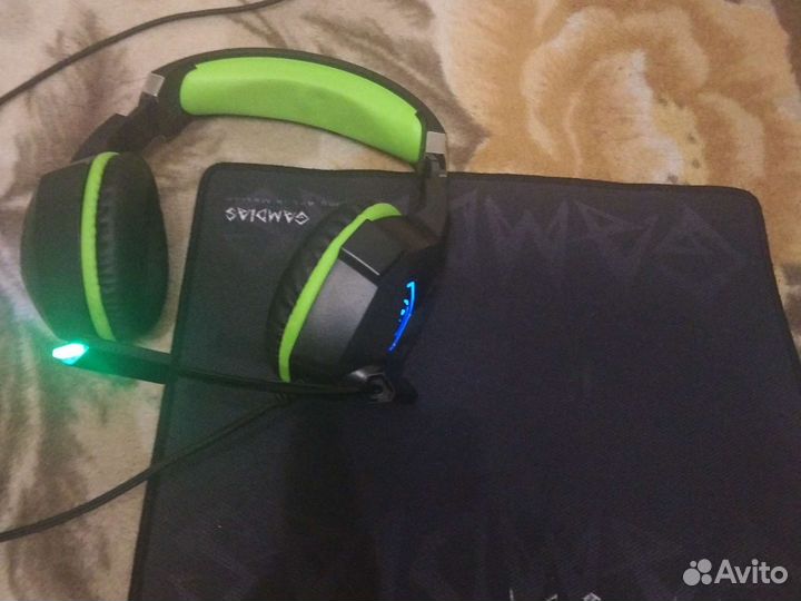 Продам наушники