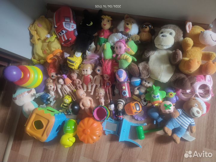 Большой пакет игрушек