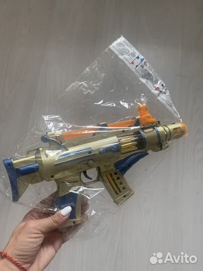 Пистолет на батарейках