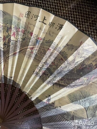 Веерр в раме под стеклом