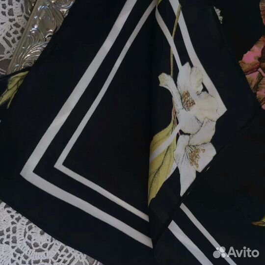 Шикарный большой платок Цветы