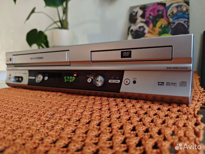 HiFi видеомагнитофон+CD/DVD плеер JVC HR XV 2