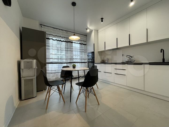 2-к. квартира, 70 м², 4/9 эт.