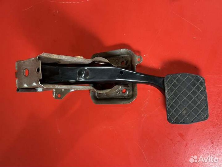 Педаль тормоза Skoda Yeti 1.2 CBZ 2011