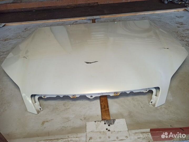 Капот Toyota Mark 2 GX110 1GFE