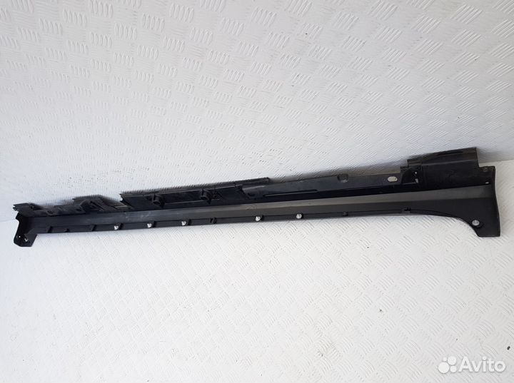 Накладка порога порог Toyota Prius Plus + левая