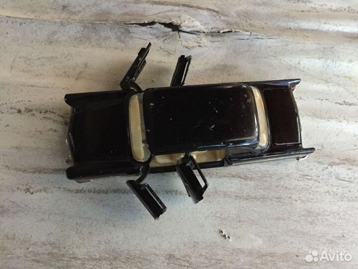 Игрушка Волга Газ 24,Чайка,ссср,металл