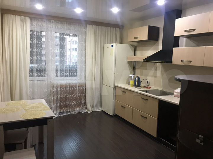 2-к. квартира, 61 м², 3/16 эт.