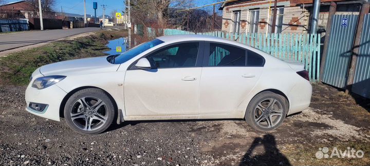 Opel Insignia 1.8 МТ, 2014, битый, 149 200 км