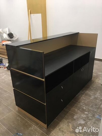 Кассовые стойки, Стойки ресепшн в магазин