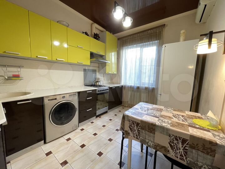 3-к. квартира, 65 м², 1/4 эт.