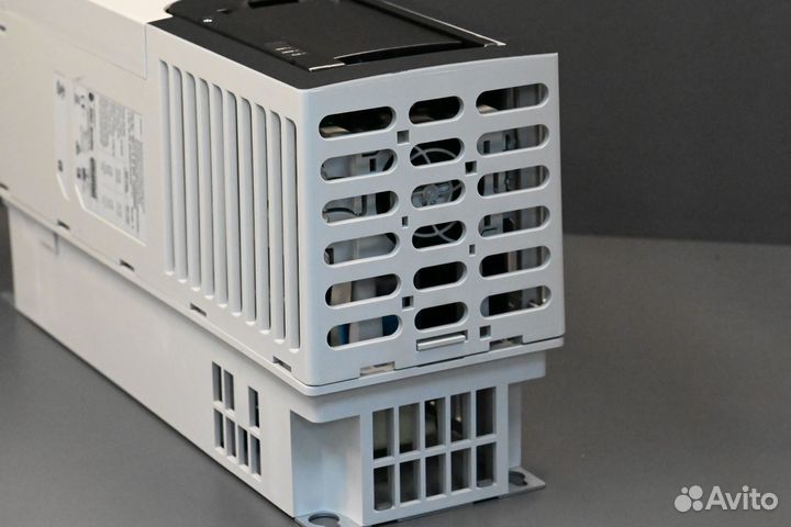 Allen-Bradley 20F11NC5P0JA0nnnnn 2.2KW новый, 2 шт