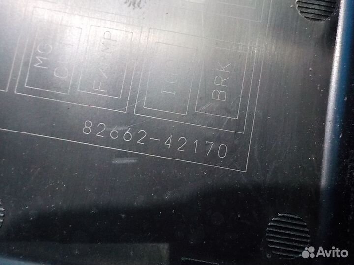 Блок предохранителей под капотом toyota Rav 4 III (ACA30) 2006-2013