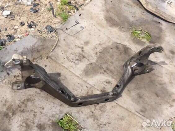 Балка подмоторная Audi Q7