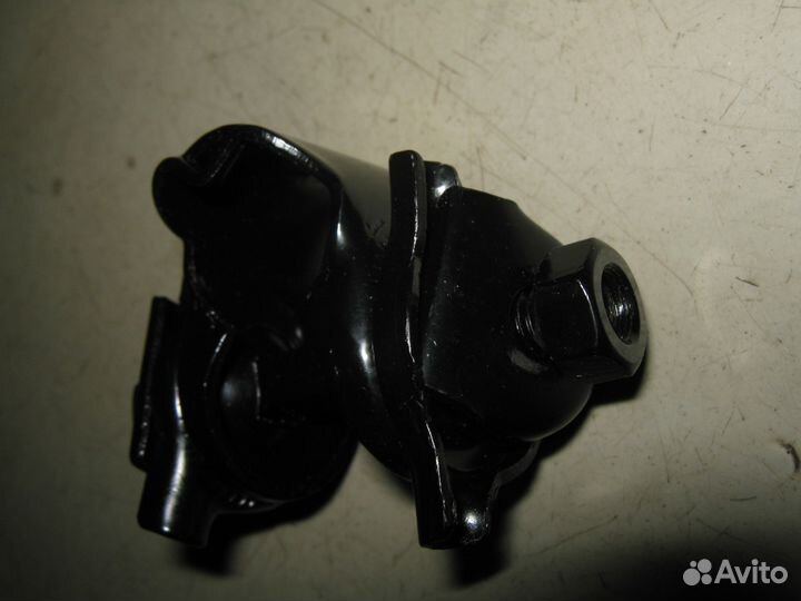 Крепление седенья