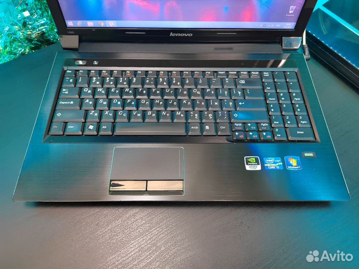 Быстрый Lenovo V560 (Core i5/ GeForce 1Gb/ 500Gb)