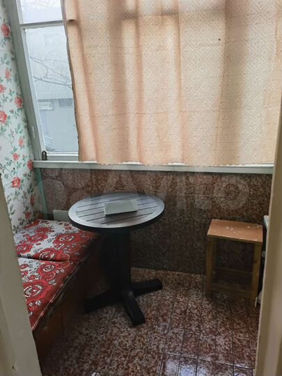 2-к. квартира, 43 м², 1/9 эт.